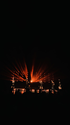 [url=https://www.instagram.com/hugocge/]Credit[/url] 
Keywords: Band;Tour