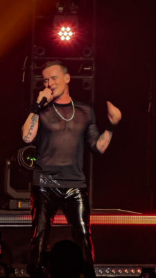 [url=https://www.instagram.com/pat220789/]Credit[/url] 
Keywords: Jon Lee;Tour